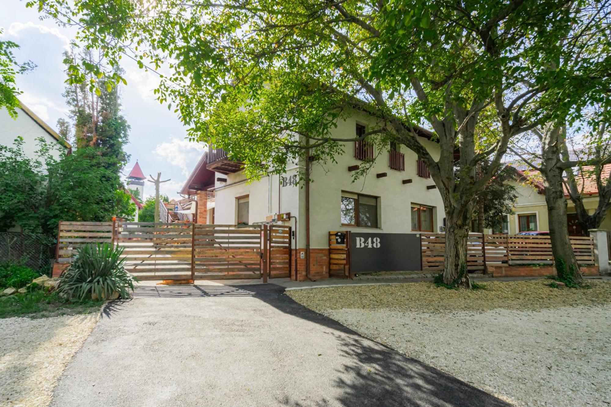 B48 Gardenhouse - A Zoeldben Kenyelmesen Villa Törökbálint Exterior foto